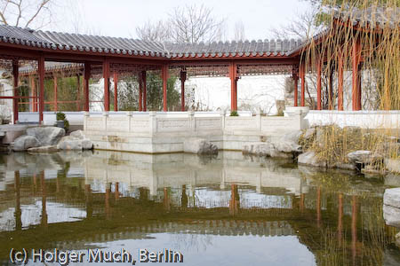 Chinesischer Garten mit neuem Korridor (c) Holger Much