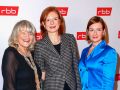 Alice Sophie Schwarzer, rbb-Intendantin Dr. Katrin Vernau und Nina Gummich (Hauptdarstellerin Alice) -  Fototermin und Preview Film Alice über das Leben von Alice Schwarzer
