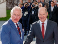 König Charles III. mit Bundeskanzler Olaf Scholz