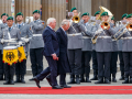 Abnahme der Ehrenformation Bundespräsident Frank-Walter Steinmeier am Brandenburger Tor