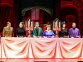 Jörg Seyer als Oberst von Gatow, Lilian Siebert zur Premiere Sophie Berner als Madame Roth, Matthias Britschgi als Mr. Green, Mackie Heilmann als Mrs. Peacock, Katharina Blaschke als Frau Weiß, Max von Pufendorf als Professor Bloom -  Fotoprobe Cluedo – Das Mörderspiel