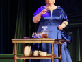 Mackie Heilmann als Mrs. Peacock -  Fotoprobe Cluedo – Das Mörderspiel