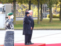 S.E. Asif Ali Zardari und Bundespräsident Frank-Walter Steinmeier hören die Hymnen der jeweiligen Länder -  Begrüßung des Präsidenten der Islamischen Republik Pakistan, S.E. Asif Ali Zardari, mit militärischen Ehren