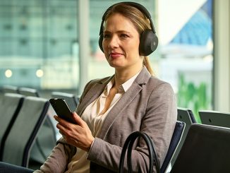 Flughafen Frankfurt setzt als weltweit erster Flughafen Auracast™ für öf-fentliche Durchsagen ein (Foto: Frankfurt Airport)